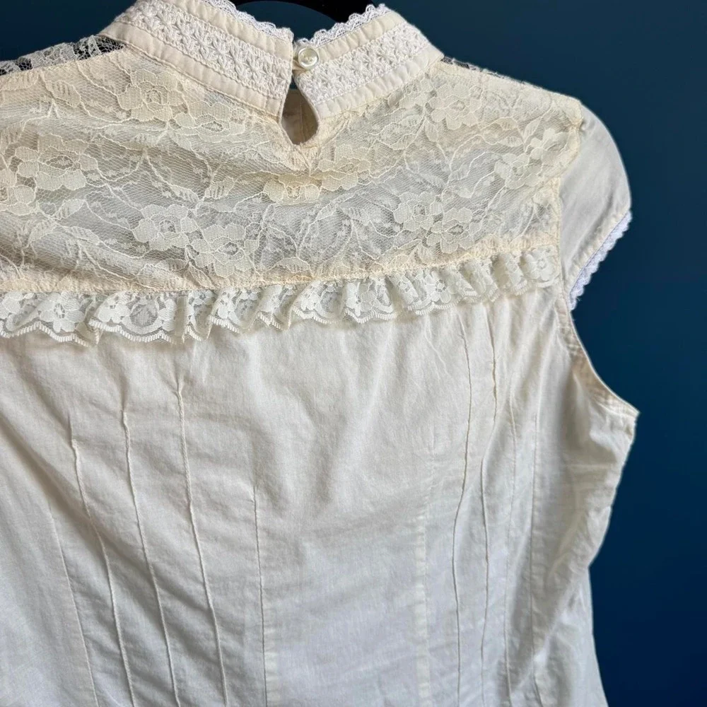 Y2K Lace Ruffle Blouse Women's Size 6 High Neck Seamed Boho Coquette Victorian